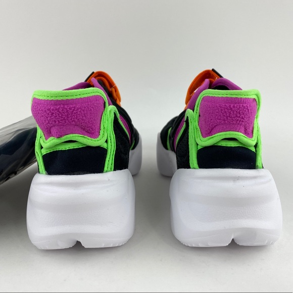 NEW Nike Aqua Rift Fire Pink With Socks - Picture 12 of 15